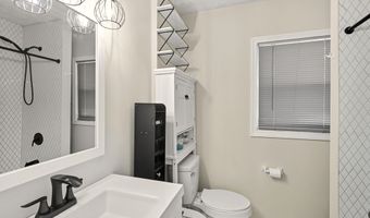 985 Peerless Ave, Akron, OH 44320