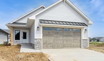 768 Clover Hill Dr, North Liberty, IA 52317
