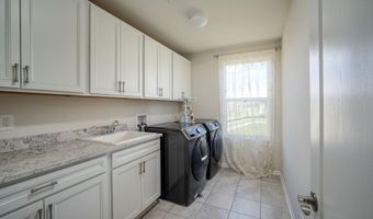2825 Dillon Dr, Ann Arbor, MI 48105