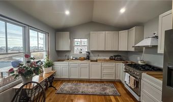 454 Ocean Ave, Block Island, RI 02807