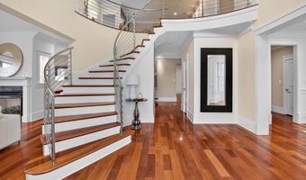 9715 SINGLETON Dr, Bethesda, MD 20817