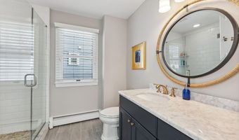 56 W 13th St, Avalon, NJ 08202