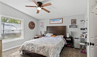 428 W Cross St, Austin, IN 47102