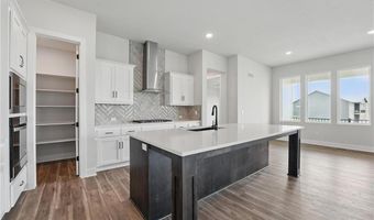 1617 Grayhawk Dr, Basehor, KS 66007