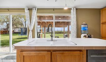 20474 N Main St, Carey, ID 83320