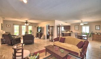 902 CRESTVIEW Dr, Auburndale, FL 33823