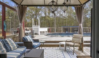 220 Albacore Rd, Bonneau, SC 29431