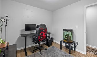 3701 Lynette Ct, Charlotte, NC 28217