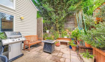 14567 SW RED MAPLE Ln, Beaverton, OR 97007