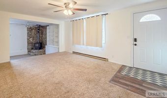 453 Yvonne St, Arco, ID 83213