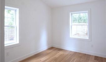 57 Callender Ave, Newport, RI 02840