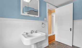 115 Shepley St, Auburn, ME 04210