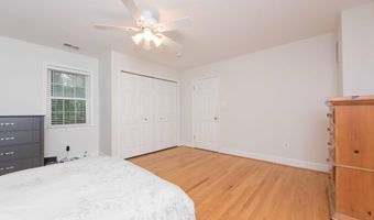 1524 N KENTUCKY St, Arlington, VA 22205