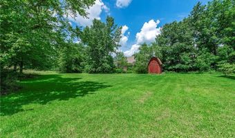 794 Robinhood Dr, Aurora, OH 44202