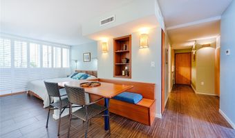 2979 Kalakaua Ave 205, Honolulu, HI 96815