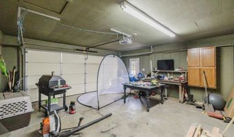 624 Woodland Dr, Benton, AR 72019
