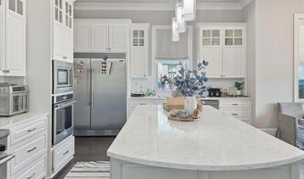 2529 University Club Dr, Baton Rouge, LA 70810