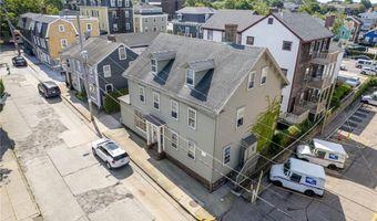 27 Franklin St, Newport, RI 02840
