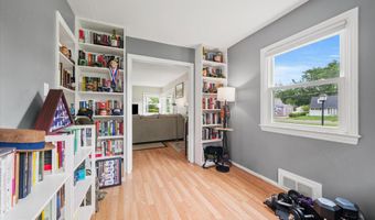 6926 VANDERBILT Dr, Alexandria, VA 22307
