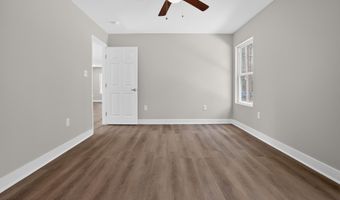 7068 Walthall St, Bay St. Louis, MS 39520