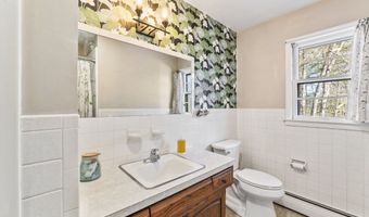 6 Advocate Pl, Danbury, CT 06810