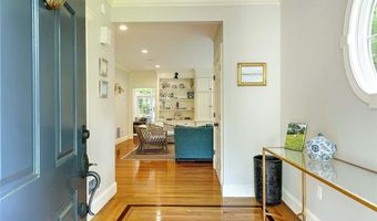 10 Owl Tree Ln, East Greenwich, RI 02818