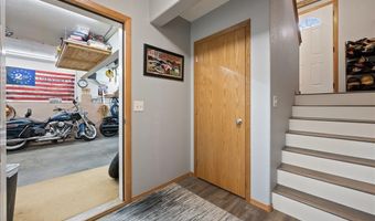 322 Summit St, Belle Fourche, SD 57717