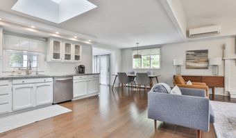 9 Edinburgh Dr, Bedford, NH 03110