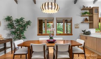 13 Kent Pl, Asheville, NC 28804
