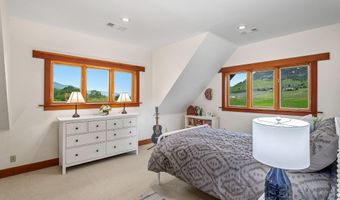 5293 Highway 66, Ashland, OR 97520
