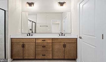 44589 STRABANE Ter, Ashburn, VA 20147