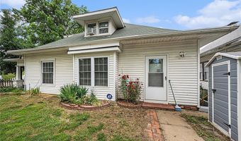 614 S 7th St, Atchison, KS 66002