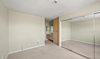 3991 Crown Point Dr P13, San Diego, CA 92109