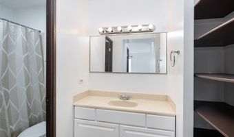 98-1038 Moanalua Rd 7-1707, Aiea, HI 96701