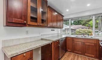 15765 SW VILLAGE Cir, Beaverton, OR 97007