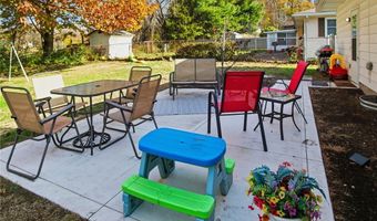 2239 Springfield Center Rd, Akron, OH 44312