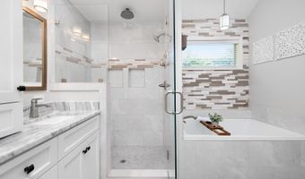 7686 SHADOW Gln, Bartlett, TN 38002