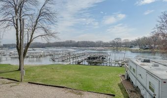 92 Rohr St #5, Arnolds Park, IA 51331