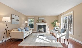 71 Hickory Way, Ayer, MA 01432