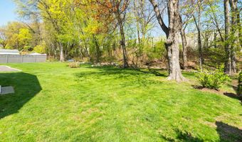 65 Maple St, Darien, CT 06820