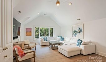 3605 Hampton Manor Dr, Charlotte, NC 28226