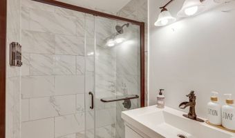 86 Pine Brook Rd, Bayonne, NJ 07035