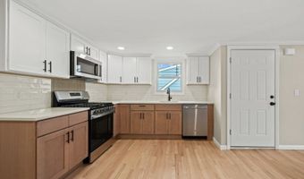 71 Moore Pl, Belleville, NJ 07109