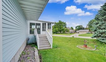 604 SE Tower Ct, Ankeny, IA 50021