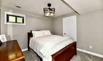 1852 Valleywood Dr, Avon, IN 46123