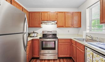 745 Merrow Rd APT 171, Coventry, CT 06238