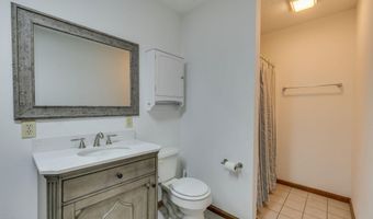 17304 Mary Lee Dr, Abingdon, VA 24210