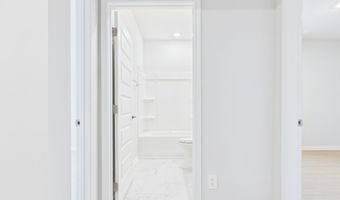 18072 Longleaf Dr, Athens, AL 35611