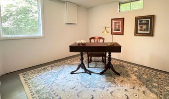 285 Brookside Dr, Ann Arbor, MI 48105