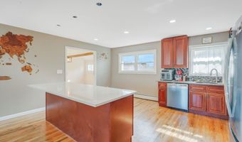 280 S Bayview Ave, Amityville, NY 11701